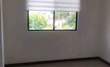 alquilo casa de 5 dormitorios en ciudad celeste