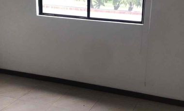 alquilo casa de 5 dormitorios en ciudad celeste