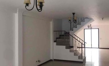 alquilo casa de 5 dormitorios en ciudad celeste