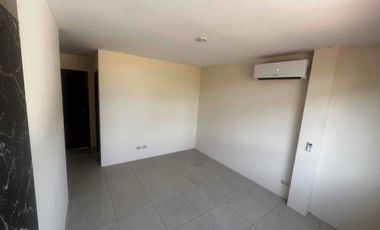 alquilo casa de 4 dormitorios