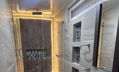 SE VENDE PH TOTALMENTE REMODELADO EN LOMAS VERDES