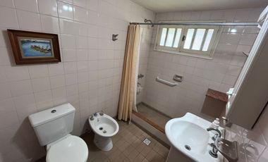 HERMOSO CHALET EN DOS PLANTAS BARRIO ALFAR