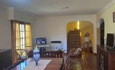 HERMOSO CHALET EN DOS PLANTAS BARRIO ALFAR