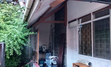 Jual rumah siap huni lokasi komplek Arcamanik Bandung
