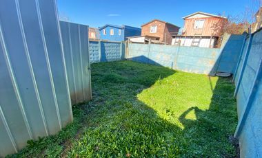 Casa en venta con dos dormitorios un baño estacionamiento y bodega con subsidio habitacional