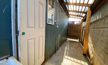 Casa en venta con dos dormitorios un baño estacionamiento y bodega con subsidio habitacional