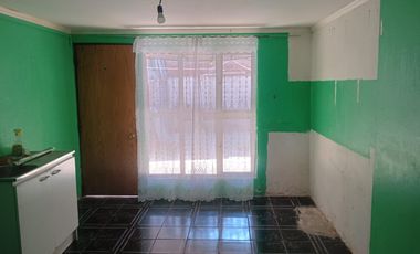 SE VENDE PROPIEDAD EN RENCA, BUENA UBICACIÓN,  DOS HABITACIONES, BAÑO, COMEDOR, COCINA, PATIO TRASERO Y DELANTERO
