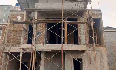 JUAL RUMAH BARU 600 Juta'an Blulukan - Colomadu 2 LANTAI