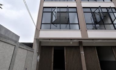 Disewakan Ruko Bagus 3 Lantai Di Pondok Kopi Jakarta Timur Akses Jalan Utama  Ramai Jalur Lambat