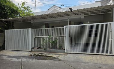 Rumah disewakan di RW 02, Semolowaru, Sukolilo, Surabaya, Jawa Timur