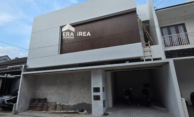 Rumah Baru Cluster Dijual di Colomadu Dekat De Tjolomadoe