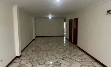 Se alquila departamento de 3 dormitorios, entre RIOS/ La puntilla
