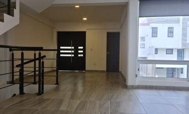 Renta casa nueva 4 recámaras muy cerca de Av. Tecnológico y del Colegio Nuevo Continente