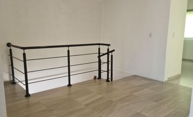 Renta casa nueva 4 recámaras muy cerca de Av. Tecnológico y del Colegio Nuevo Continente