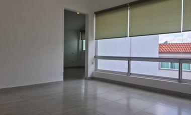 Renta casa nueva 4 recámaras muy cerca de Av. Tecnológico y del Colegio Nuevo Continente