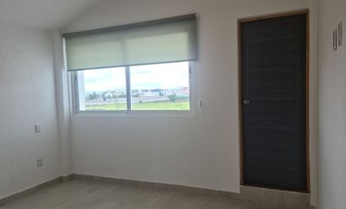 Renta casa nueva 4 recámaras muy cerca de Av. Tecnológico y del Colegio Nuevo Continente