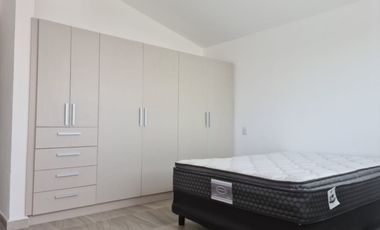 Renta casa nueva 4 recámaras muy cerca de Av. Tecnológico y del Colegio Nuevo Continente
