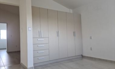 Renta casa nueva 4 recámaras muy cerca de Av. Tecnológico y del Colegio Nuevo Continente
