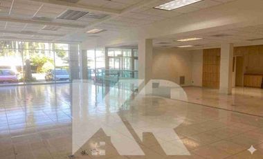 LOCAL PREMIUM CON 215.83 m² EN EL EXCLUSIVO 