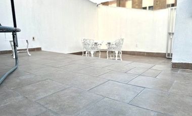 UBICADISIMA CASA EN VENTA EN JARDINES DEL BOSQUE