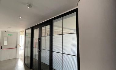 Dijual Cepat Unit Perkantoran Mewah Full Furnish 3 Unit Jadi Satu Office The Royal 55 Royal Residence Surabaya