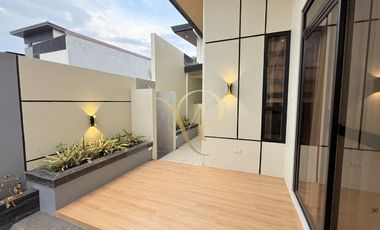 HIGH CEILING 5BR BUNGALOW HOUSE WITH OWN POOL FOR SALE IN ANGELES CITY, PAMPANGA