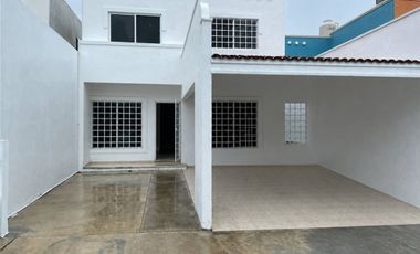Casa en renta en La Toscana, Playa del Carmen