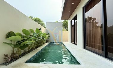 TROPICAL SOLAR POWERED HOUSE WITH OWN POOL FOR SALE IN HACIENDA ROYALE - SAN FERNANDO, PAMPANGA
