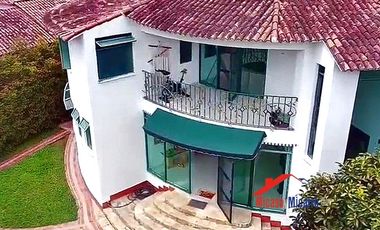 Casa de Lujo en Conjunto Las Quintas Fusagasugá