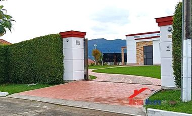 Casa Campestre en Venta Chinauta Los Almendros ¡DISPONIBLE!