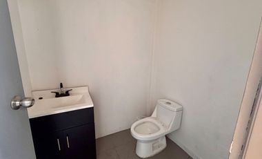 Local Comercial en Renta Dentro de Plaza Jardin Real en Zapopan