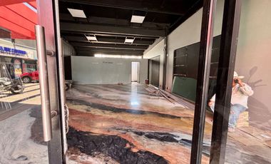 Local Comercial en Renta Dentro de Plaza Jardin Real en Zapopan