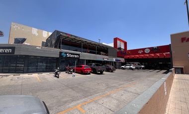 Local Comercial en Renta Dentro de Plaza Jardin Real en Zapopan