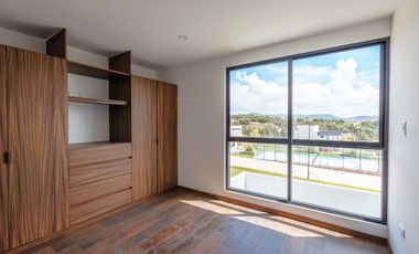 CASA EN VENTA EN HARAS DEL BOSQUE, PUEBLA.