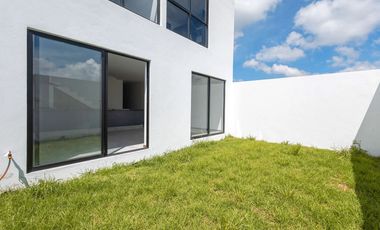 CASA EN VENTA EN HARAS DEL BOSQUE, PUEBLA.
