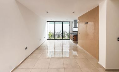CASA EN VENTA CON RECÁMARA EN PLANTA BAJA UBICADA CERCA DE HERMANOS SERDÁN Y LA CEMENTERA