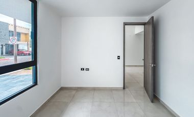 CASA EN VENTA CON RECÁMARA EN PLANTA BAJA UBICADA CERCA DE HERMANOS SERDÁN Y LA CEMENTERA