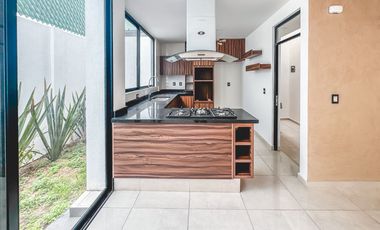 CASA EN VENTA CON RECÁMARA EN PLANTA BAJA UBICADA CERCA DE HERMANOS SERDÁN Y LA CEMENTERA