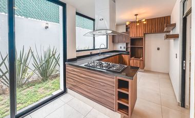 CASA EN VENTA CON RECÁMARA EN PLANTA BAJA UBICADA CERCA DE HERMANOS SERDÁN Y LA CEMENTERA