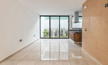 CASA EN VENTA CON RECÁMARA EN PLANTA BAJA UBICADA CERCA DE HERMANOS SERDÁN Y LA CEMENTERA