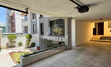 Casa en renta, Sector Bellavista Quito - Ecuador