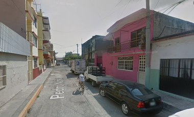 CASA EN VENTA, OPORTUNIDAD DE COMPRA, CENTRICA EN REMATE HIPOTECARIO¡.