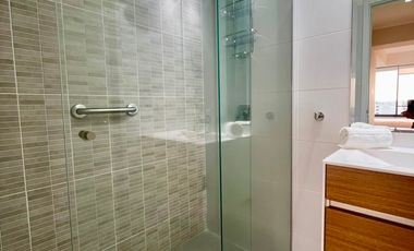 ALQUILO EXCLUSIVO DEPARTAMENTO NUEVO -COCHERA - 1 DOR. -BARRANCO LÍMITE MIRAFLORES - VISTA PANORÁMICA - PISO 16 - FULL ÁREAS COMUNES - VIGILANCIA 24/7