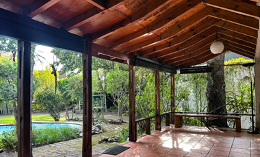 Excelente terreno Precioso jardín Casa en Venta acogedora Segura Condominio La Reina
