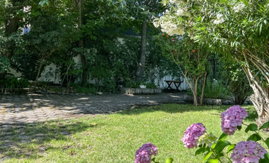 Excelente terreno Precioso jardín Casa en Venta acogedora Segura Condominio La Reina