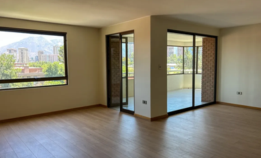 Excelente Estado metro Escuela Militar Departamento en Venta Vista Despejada Las Condes