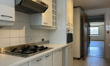 Excelente Estado metro Escuela Militar Departamento en Venta Vista Despejada Las Condes