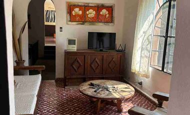Residencia Colonial con carácter. 17 Recámaras y un bungalow, jardín, alberca, estilo, salón de eventos, ideal para universidad