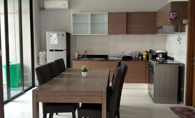 Disewakan Rumah Pakuwon Villa Bukit Regency 3 Sby