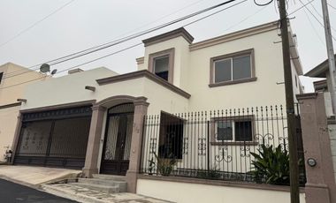 Venta o Renta de Casa en Cumbres 4o Sector